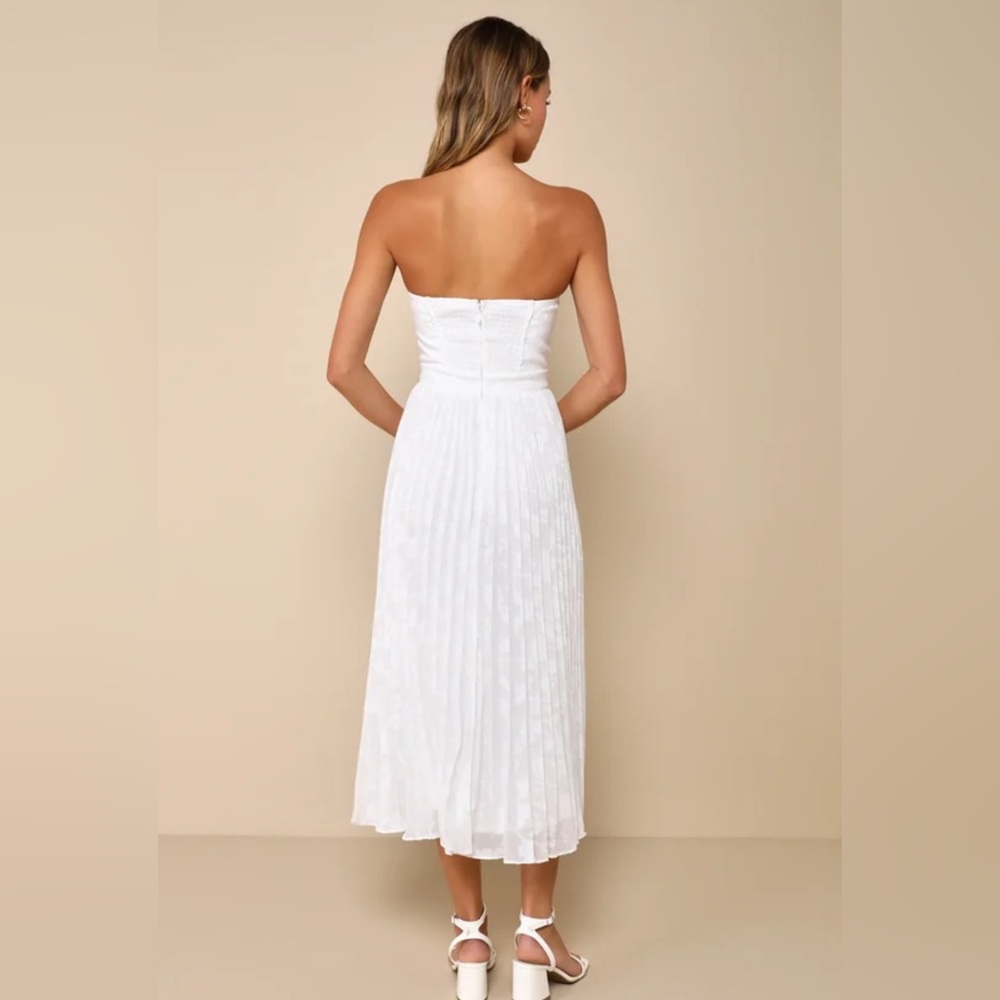 NWT Lulu’s Perfectly Stunning Ivory Jacquard Strapless Midi Dress - Picture 2 of 12